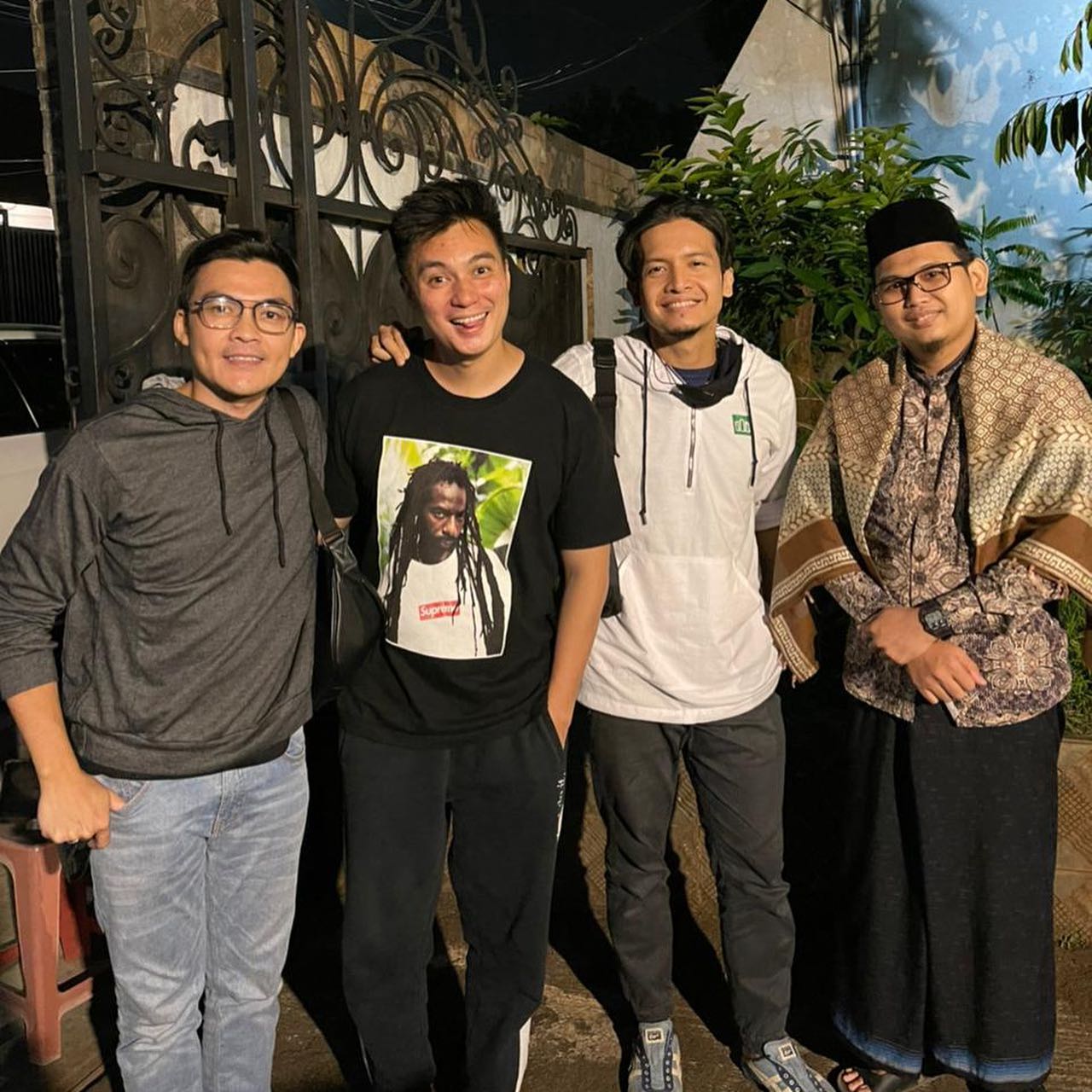 5 Potret Persahabatan Dimas Seto dengan Baim Wong, Kajian hingga Nongkrong Bareng