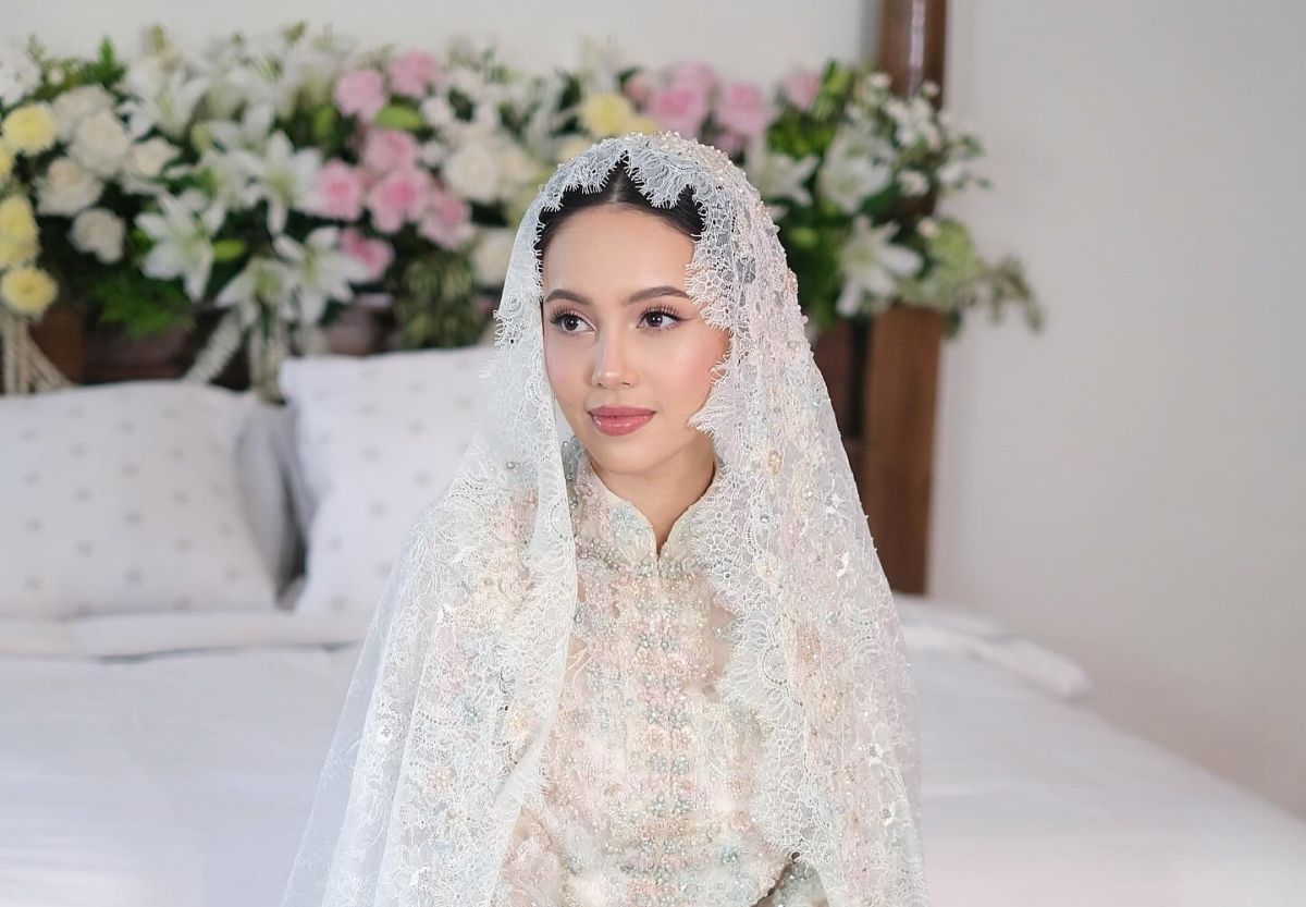 Anggika Bolsterli Tampil Cantik Jelang Pernikahan, Pilih Gaun Broken White