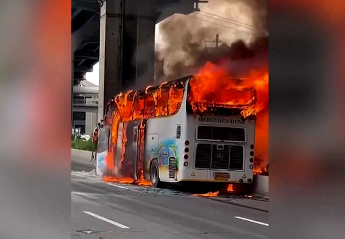 TOP PAY Bus Sekolah Terbakar Hebat, 23 Orang Tewas Mengenaskan