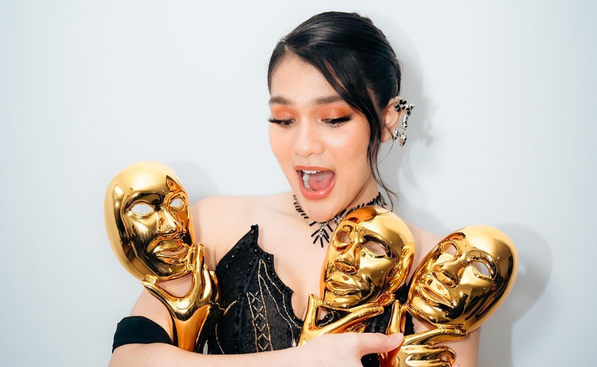 TOP PAY Doa di Depan Kakbah Terkabul, Davina Karamoy Borong 3 Piala IMA Awards 2024