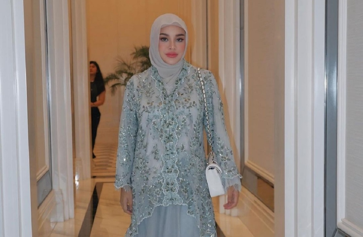 Gaya Hijab Aurel Hermansyah Tuai Kritik Netizen, Ini Penyebabnya