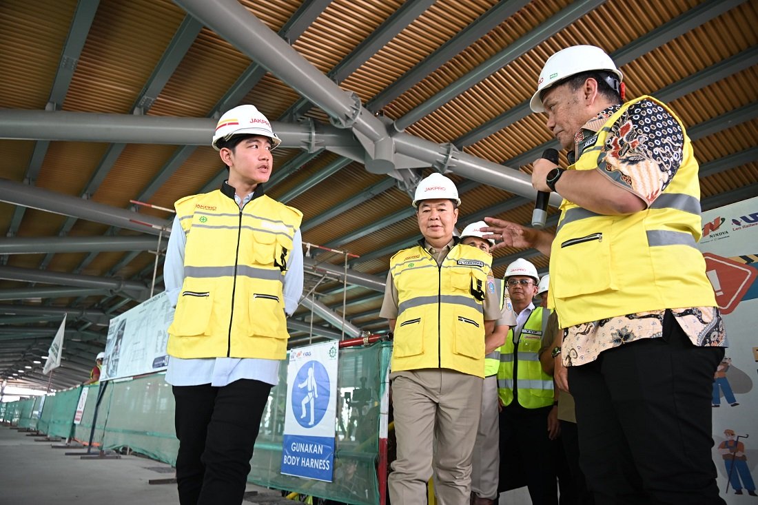 TOP INDO Gibran Tinjau Proyek LRT Velodrome-Manggarai, Target Selesai Agustus 2026