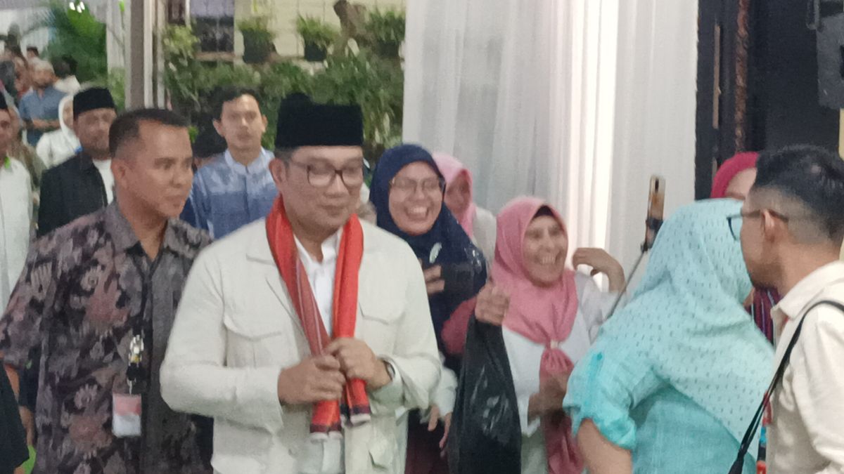 TOP PAY Hadiri Maulid Nabi Muhammad SAW di Srengseng, Ridwan Kamil Diserbu Emak-Emak