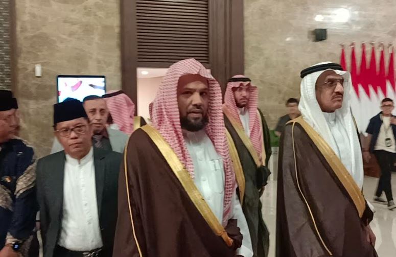 INDO PAY Imam Besar Masjid Nabawi Syekh Ahmad bin Ali Al-Hudhaify Tiba di Indonesia, Bakal Sambangi Sejumlah Tempat di Jakarta