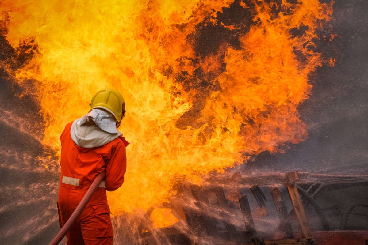 TOP PAY Kebakaran Rumah di Tambora, 21 Unit Pemadam dan 105 Petugas Diterjunkan