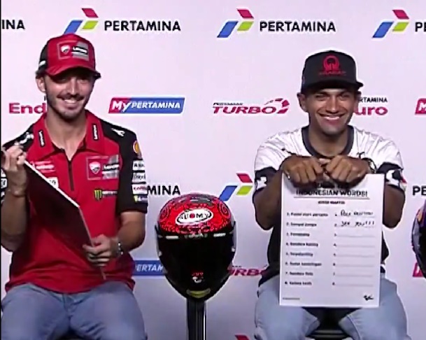 TOP PAY Momen Lucu Francesco Bagnaia dan Marc Marquez Terpukau hingga Tuduh Jorge Martin Curang karena Terlalu Jago Bahasa Indonesia