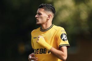 INDO PAY Penyebab Pelatih Wolves Pasang Justin Hubner sebagai Gelandang saat Lawan Arsenal U-21