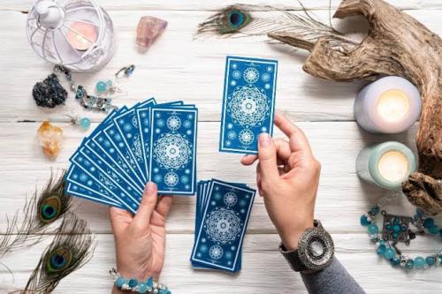 TOP INDO Ramalan Tarot Hari Ini: Semua Masalah Ada Solusinya