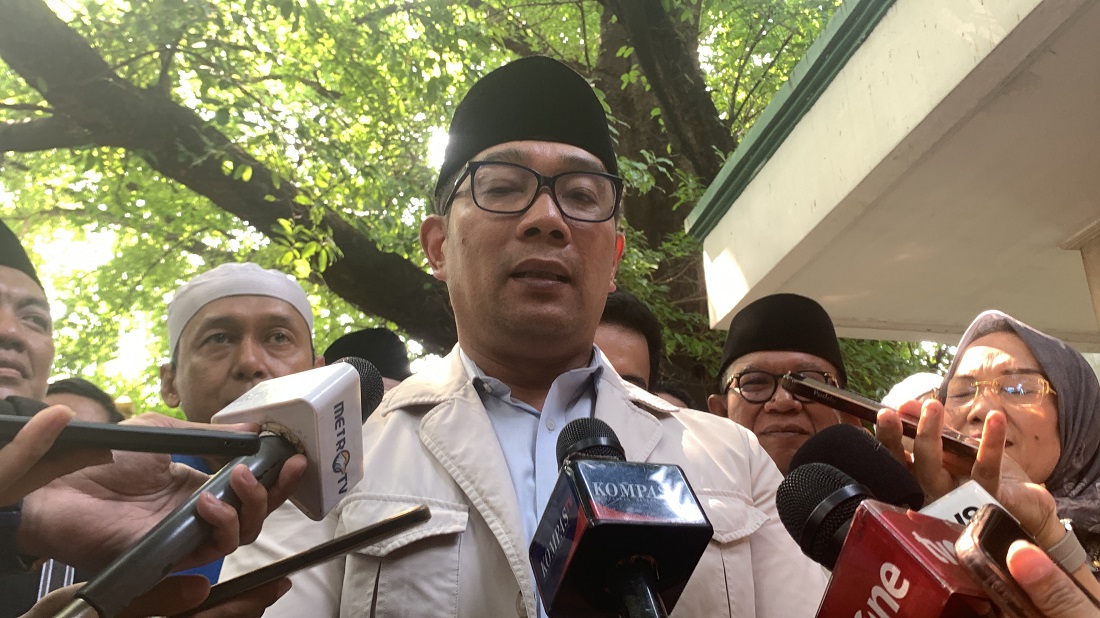 RK Janji Evaluasi Debat Perdana: Kalau Kurang Pantun Dibanyakin