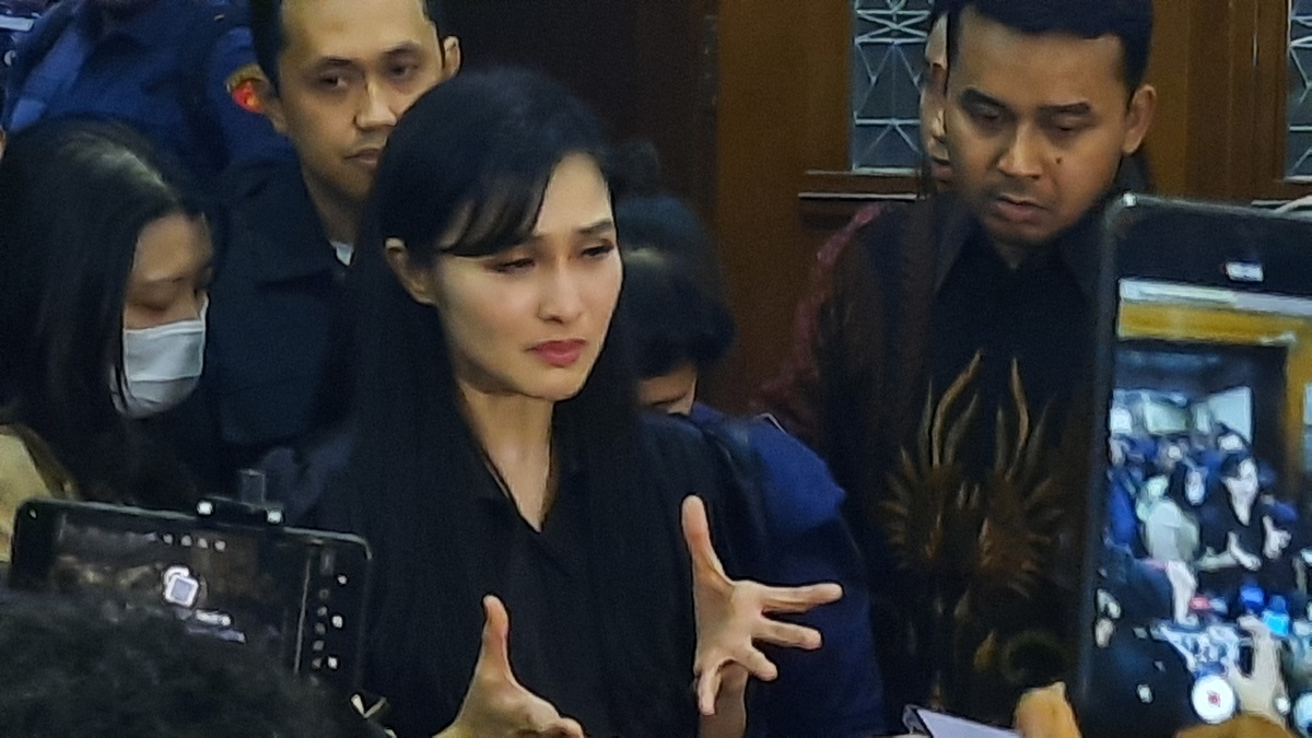 INDO PAY Sandra Dewi Bohongi Anak tentang Keberadaan Harvey Moeis: Aku Bilang Papa Wajib Militer