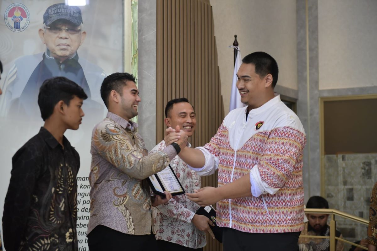 TOP INDO Sejumlah Pelaku Dunia Olahraga Indonesia Raih Penghargaan dari Kemenpora, Dito Ariotedjo: Apresiasi untuk yang Berprestasi