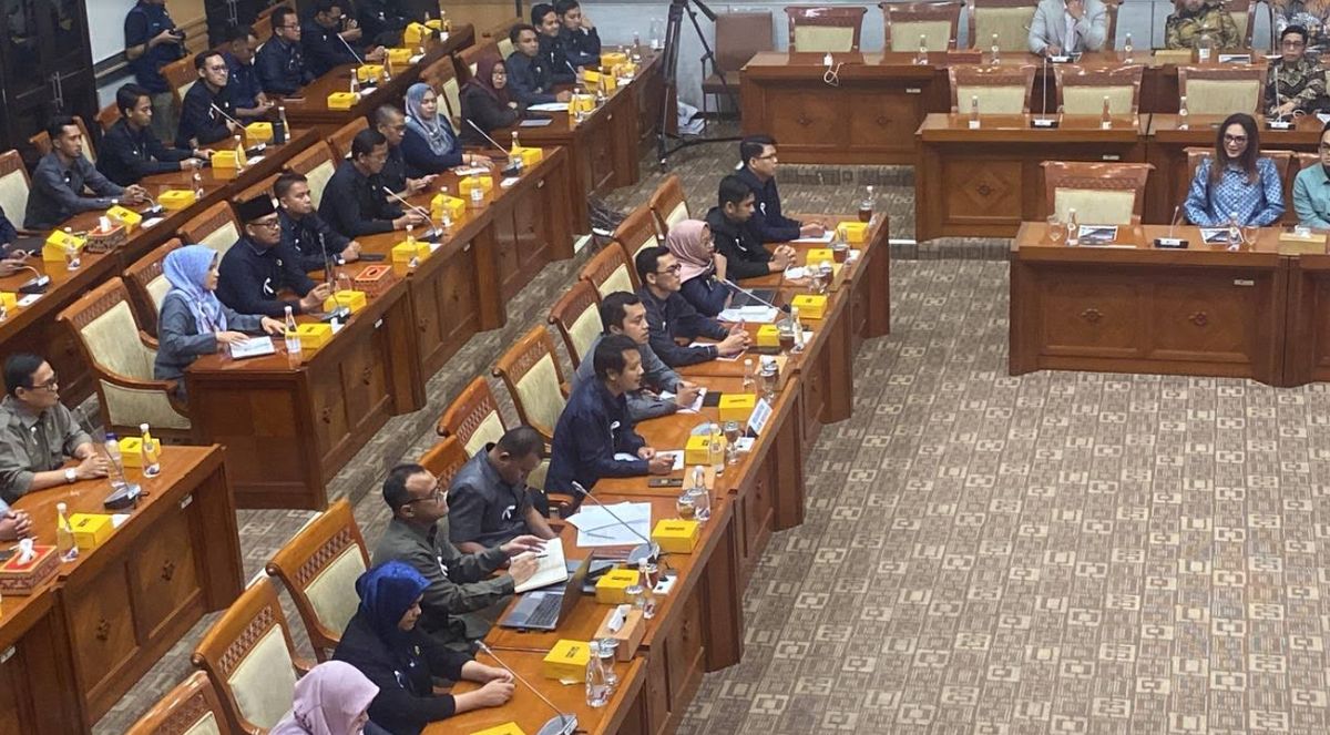 TOP INDO Tuntut Kesejahteraan, Hakim: Gaji Kami Kayak Uang Jajan Rafathar Tiga Hari