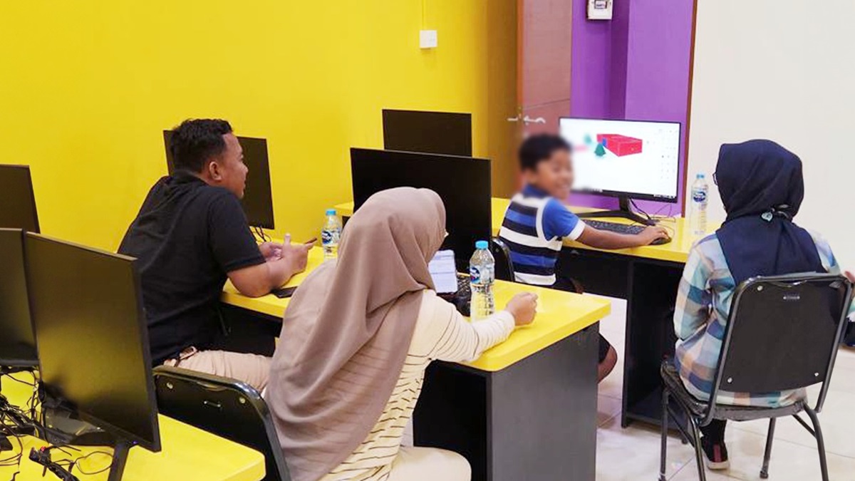 3 Manfaat Belajar Coding pada Anak, Salah Satunya Cegah Kecanduan Gadget