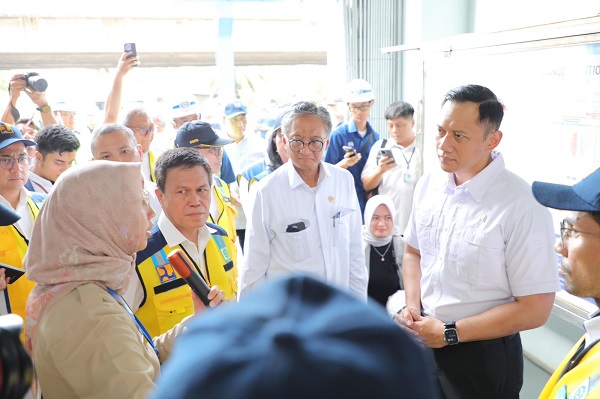 AHY Sebut Masyarakat Pesisir Utara Jakarta Selalu Terancam Banjir Rob