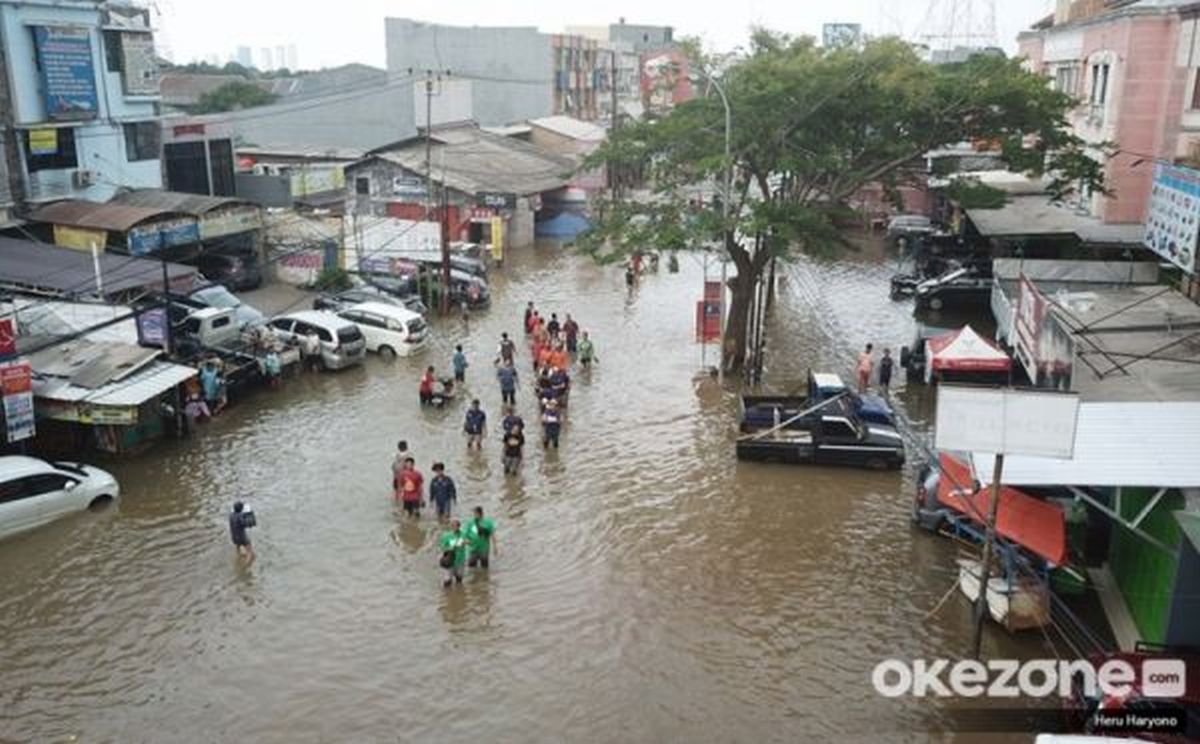 Banjir Rendam 36 RT di Jakarta Timur, Ketinggian Air hingga 2 Meter