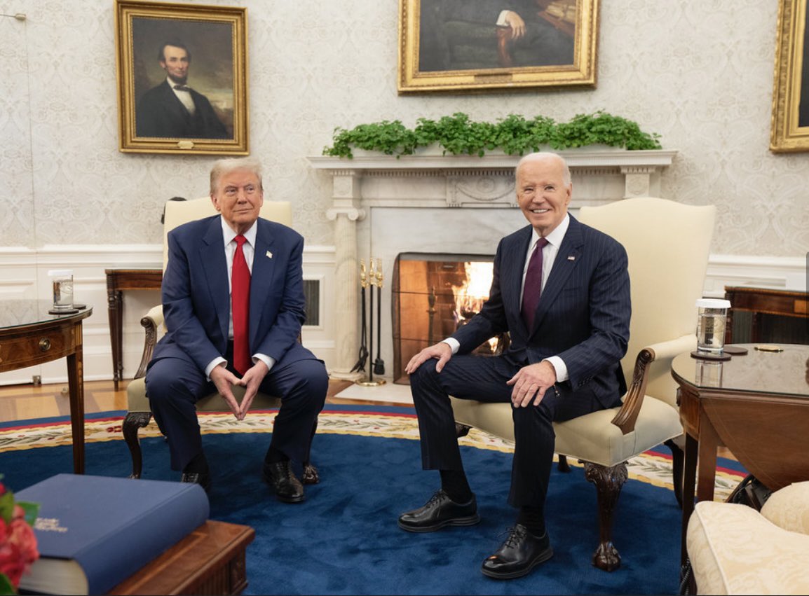 Biden dan Trump Full Senyum dalam Pertemuan di Gedung Putih, Bahas Ukraina Hingga Transisi Kekuasaan