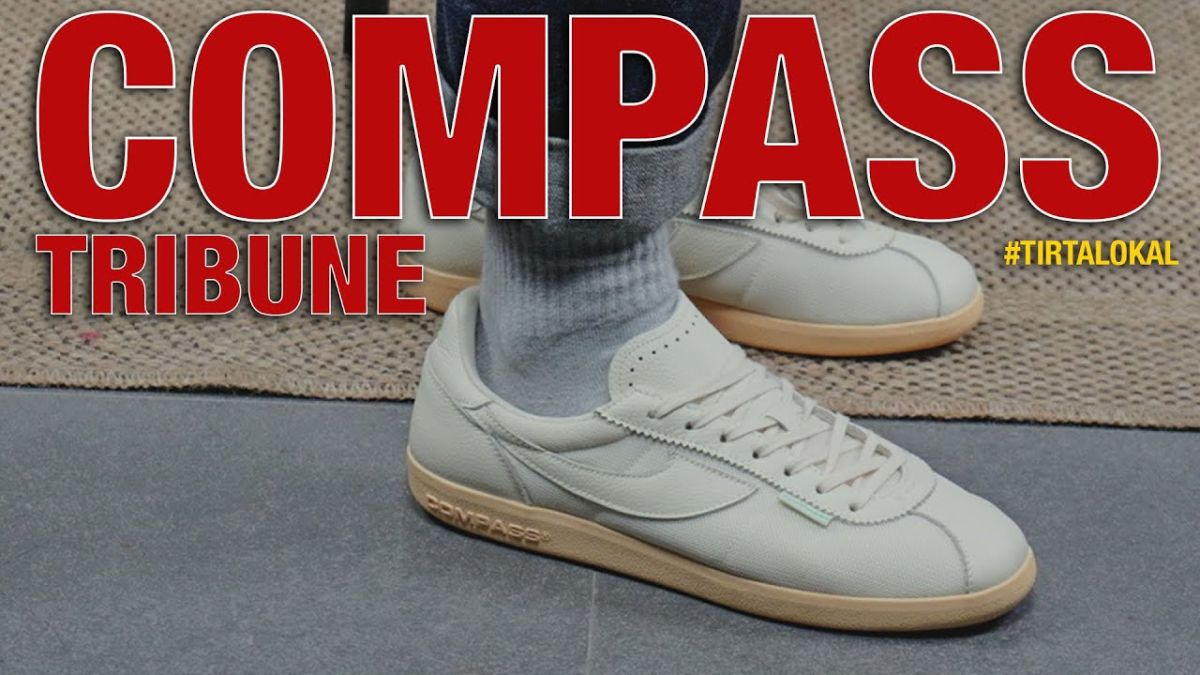 Dukung Produk Lokal, Dokter Tirta Ulas Sepatu Compass Tribun dengan Jujur