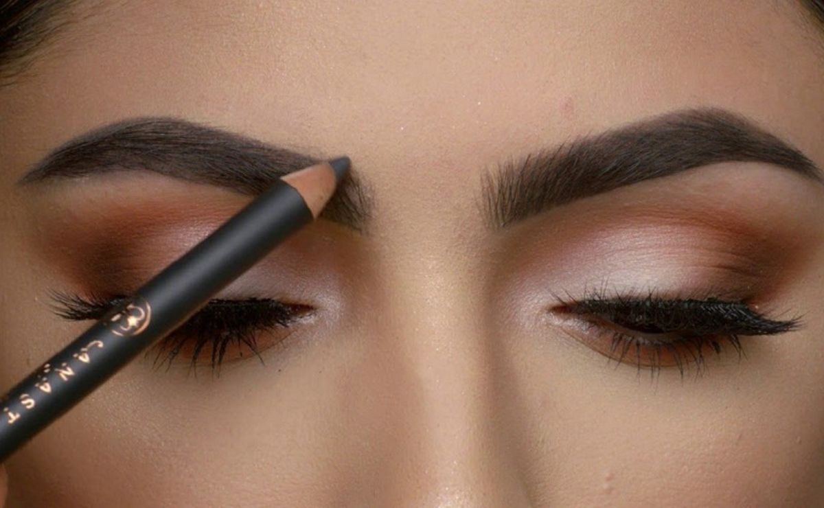 Evolusi Tren Alis, dari Super Snatch ala Kylie Jenner hingga Brow Blindness