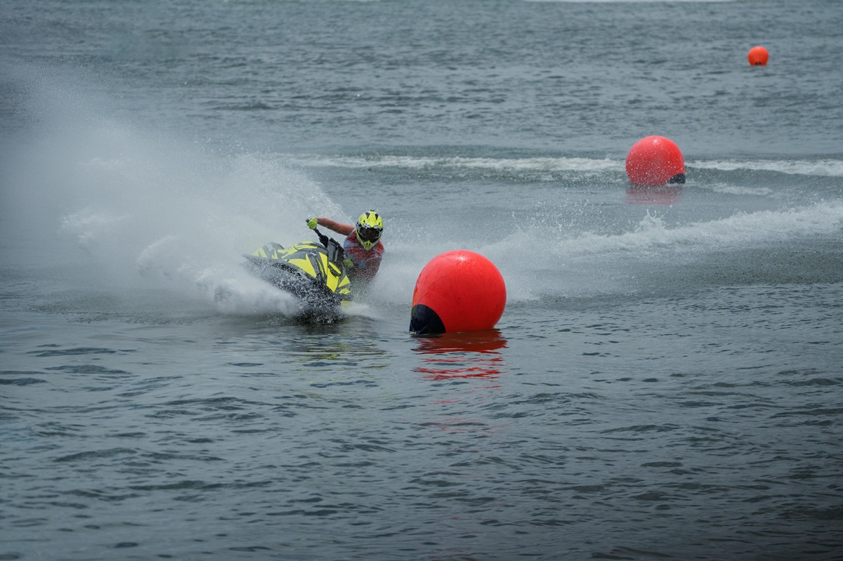 Hari Keempat Aquabike Jetski World Championship 2024 Danau Toba: Pengunjung Antusias, UMKM Raup Berkah