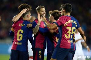 Hasil Barcelona vs Sevilla di Liga Spanyol 2024-2025: Blaugrana Pesta Gol 5-1