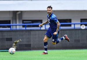 Kata-Kata Menyentuh Tyronne del Pino Usai Cetak Gol Perdana Persib Bandung di AFC Champions League 2 2024-2025