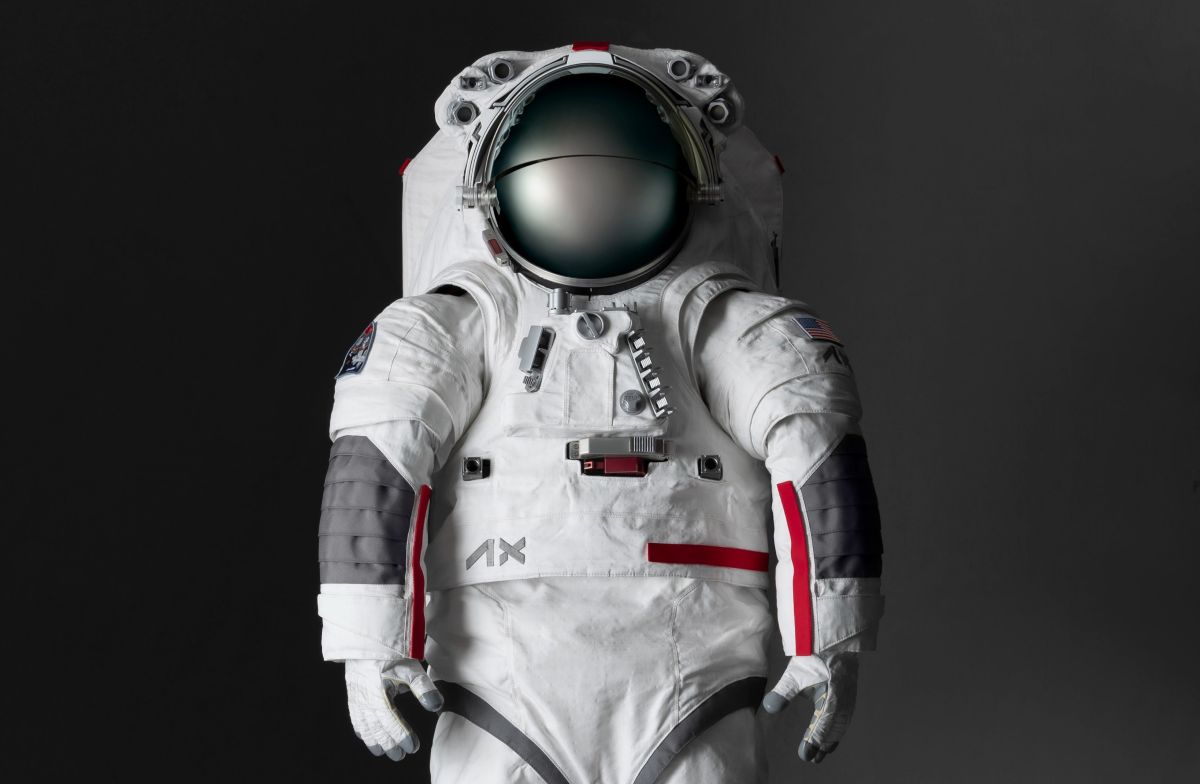 Keren, Prada Bakal Rancang Spacesuit Milik NASA