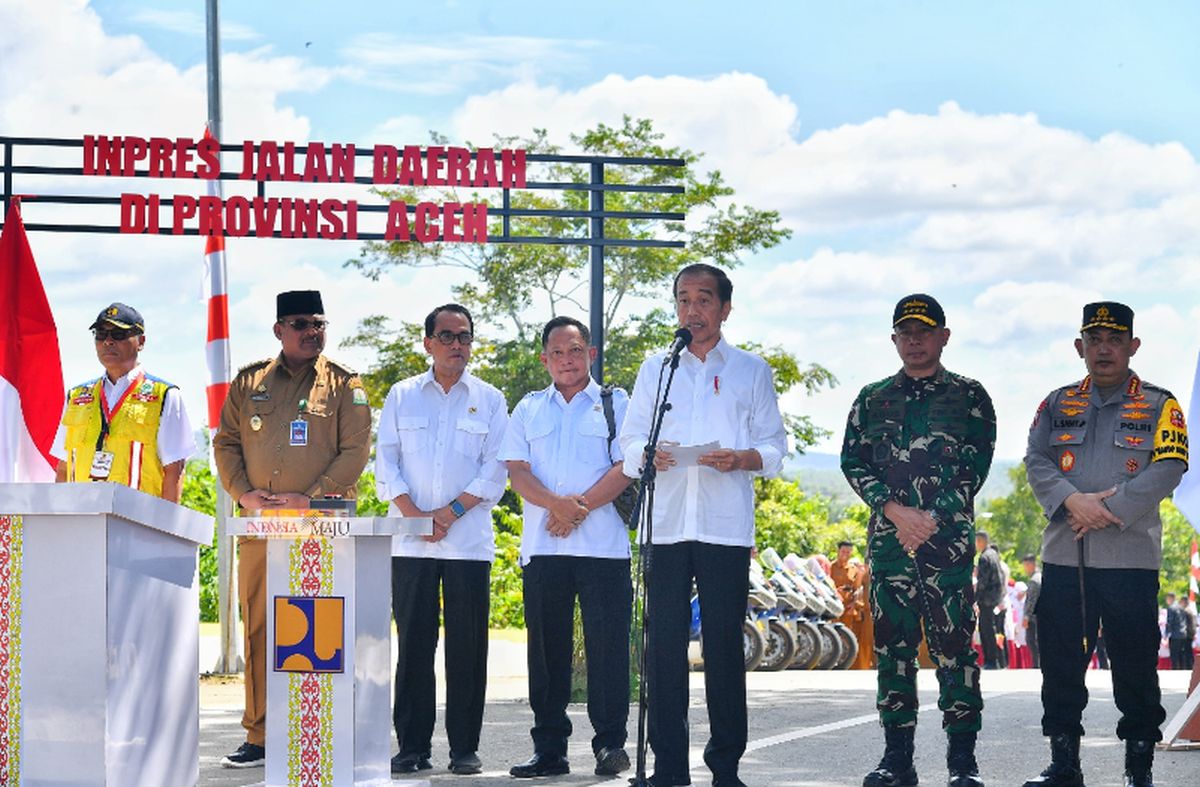 Panglima TNI Dampingi Jokowi Resmikan Inpres Jalan Daerah di Aceh Besar