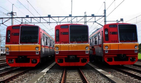 Penjual Roti Bakar Tewas Tertabrak KRL di Bogor