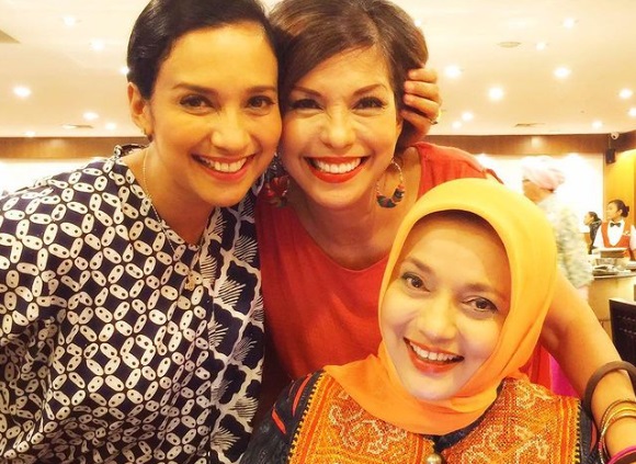 Shahnaz Haque Kirim Pesan Menyentuh Hati untuk Marissa Haque: Salam untuk Papa dan Mama Ya, Mbak