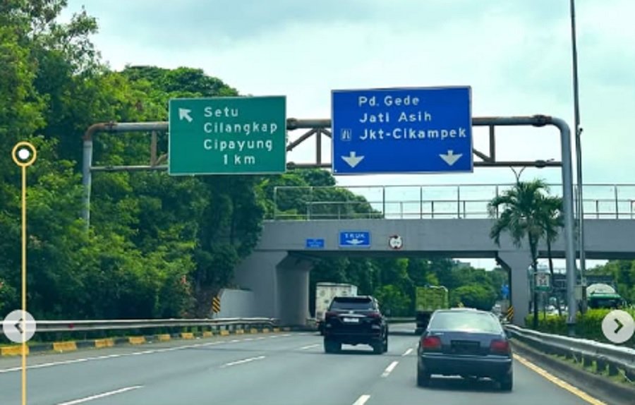 Awas Keliru! Ini Bedanya Rambu Warna Hijau dan Biru di Jalan Tol