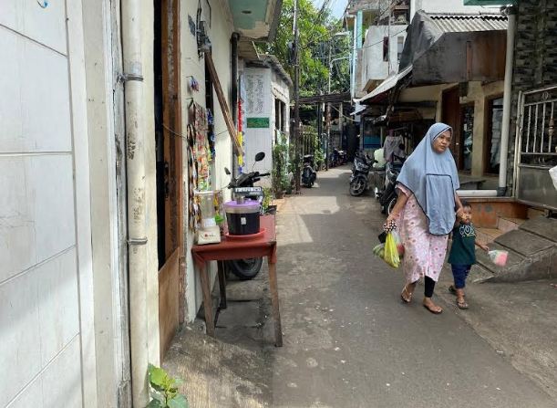 Banjir Telah Surut, Warga Kebon Pala Jaktim Berativitas Normal