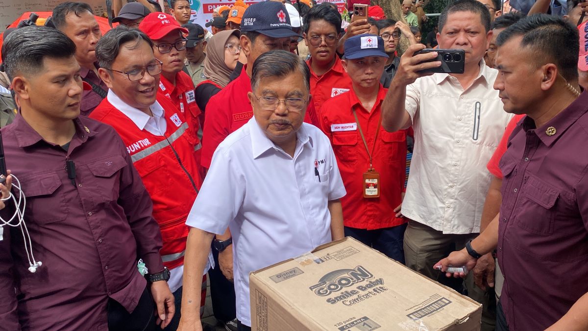 JK Tinjau Lokasi Pengungsian Korban Kebakaran Kemayoran, Usul Warga Dipindah ke Rusun