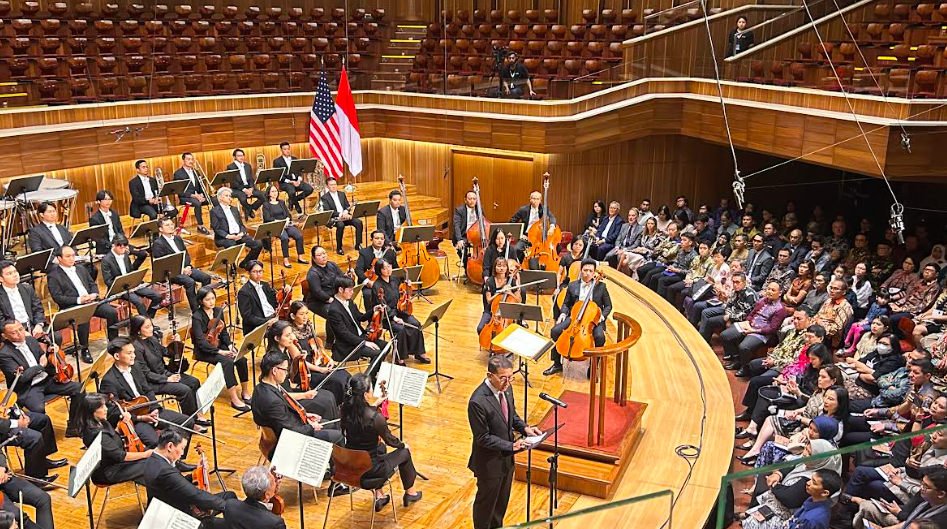 Momen Magis Paduan Lagu Nusantara di Konser Orkestra, Rayakan 75 Tahun Persahabatan Indonesia-AS