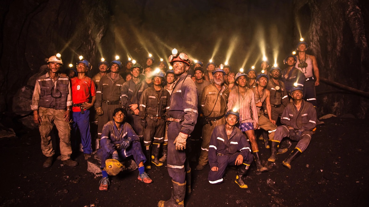 Sinopsis Film The 33, Hidup Mati Penambang yang Terjebak di Bawah Tanah